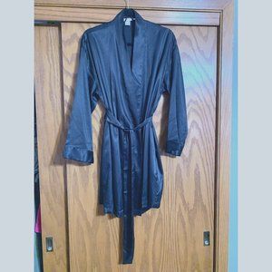 Victoria's Secret Slinky Black Short Robe, Belted with Pockets
